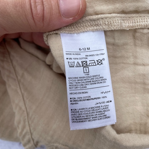 Sleeveless Henley one piece romper bundle lot size 6-12 months - Picture 9 of 9